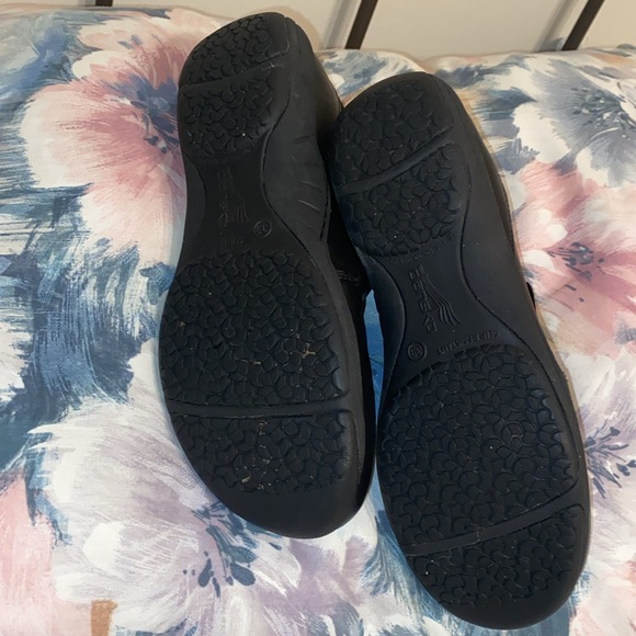 Neci Black Leather-Dansko Size 39 (8.5- 9) - Picture 5 of 6